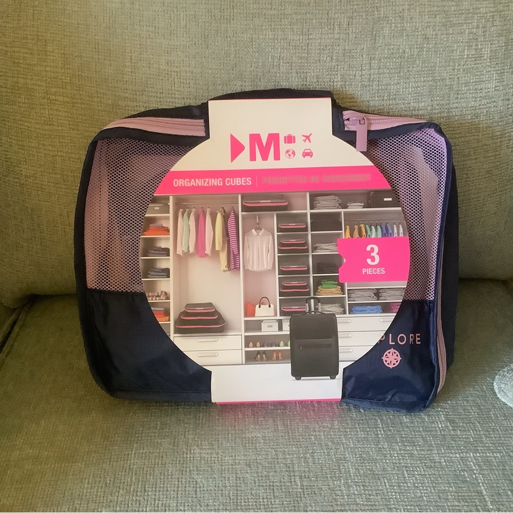 NWT! Set of 3 Zippered Mesh Cubes